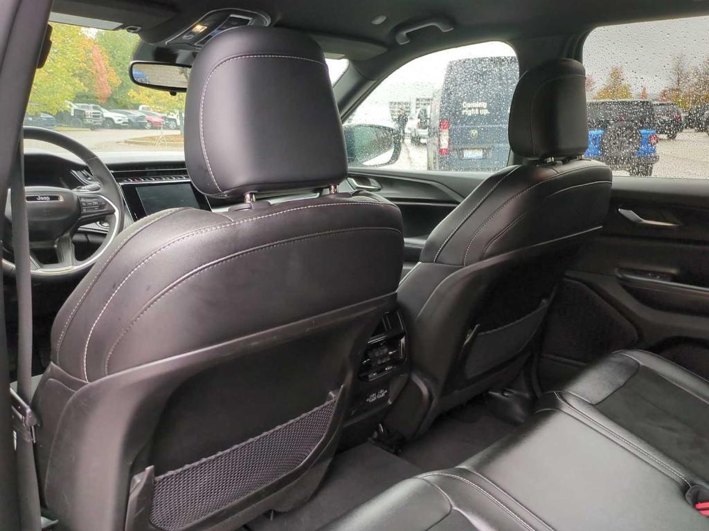 used 2024 Jeep Grand Cherokee car, priced at $27,990