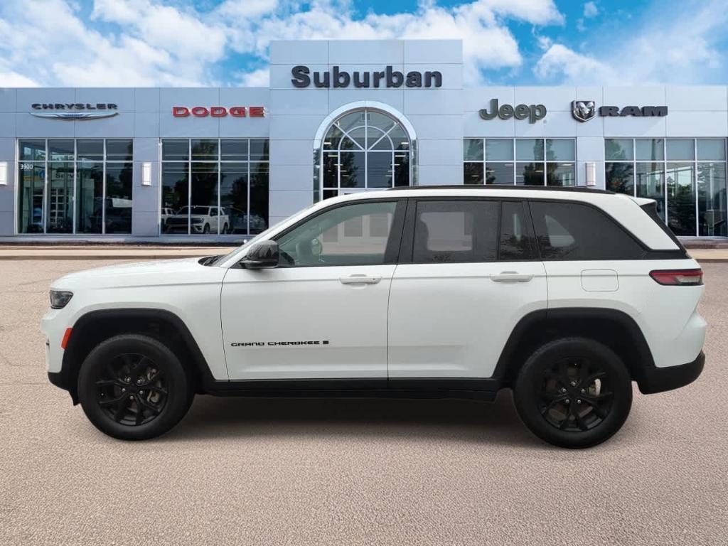 used 2024 Jeep Grand Cherokee car, priced at $27,990