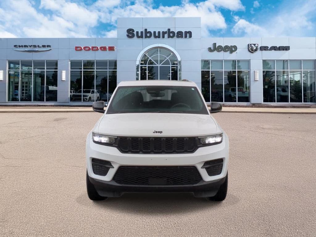 used 2024 Jeep Grand Cherokee car, priced at $27,990