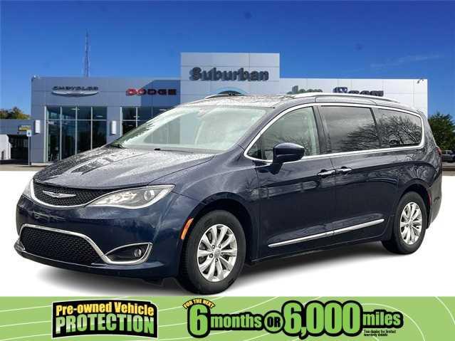 used 2018 Chrysler Pacifica car, priced at $14,978