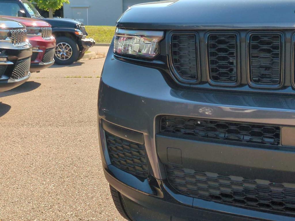 new 2025 Jeep Grand Cherokee L car, priced at $42,272