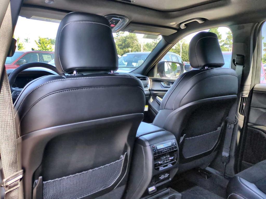 new 2025 Jeep Grand Cherokee L car, priced at $42,272