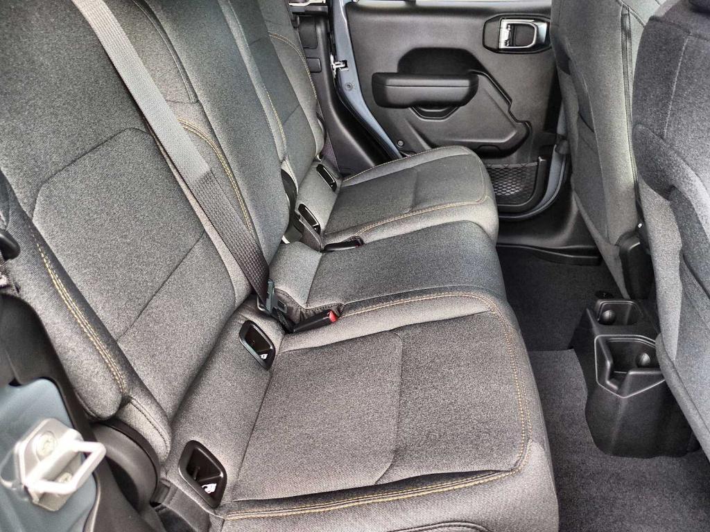 new 2025 Jeep Gladiator car, priced at $44,068