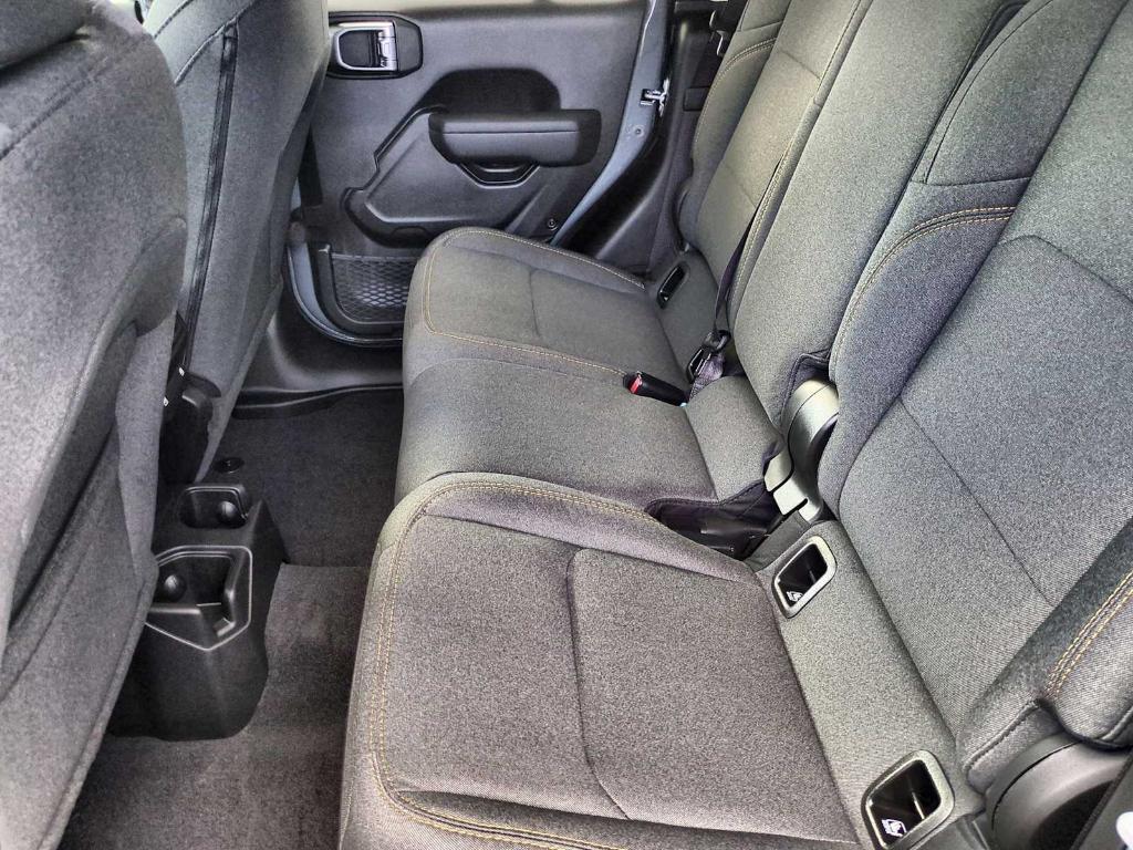 new 2025 Jeep Gladiator car, priced at $44,068