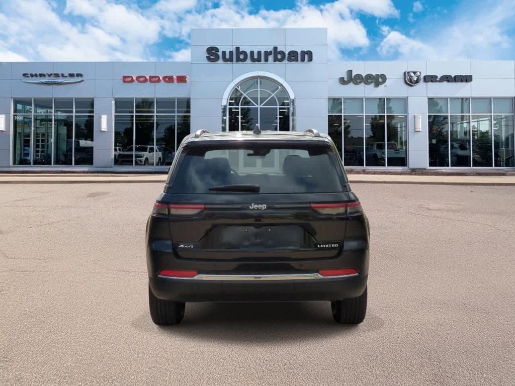 new 2025 Jeep Grand Cherokee car, priced at $40,992