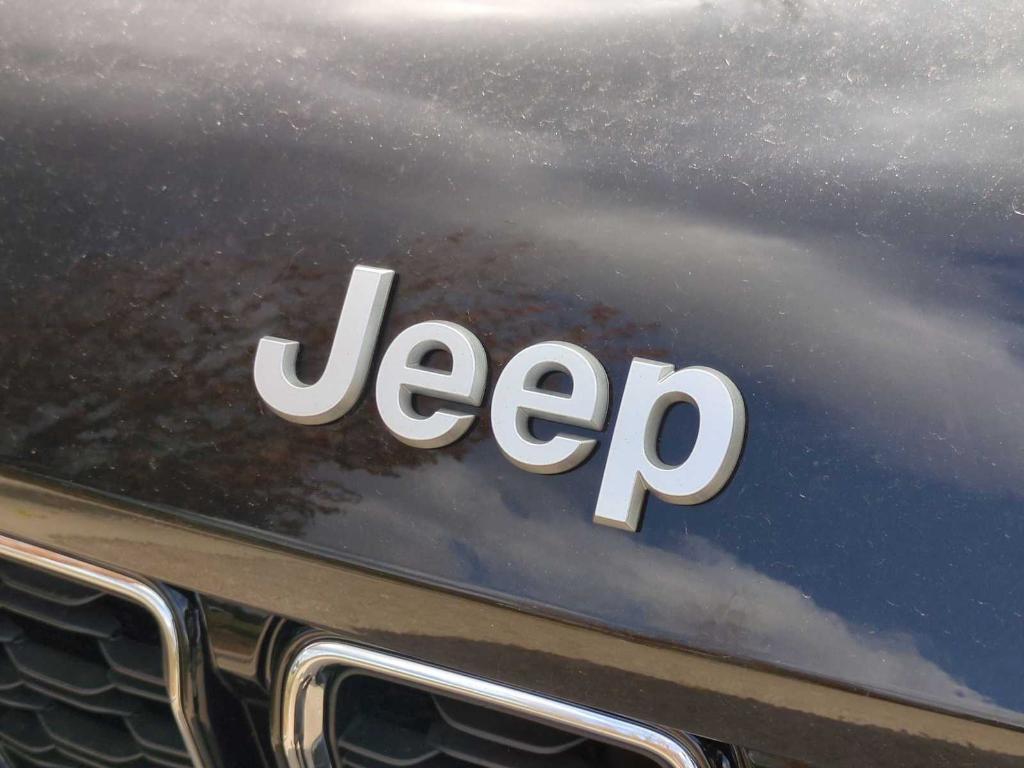 new 2025 Jeep Grand Cherokee car, priced at $40,992