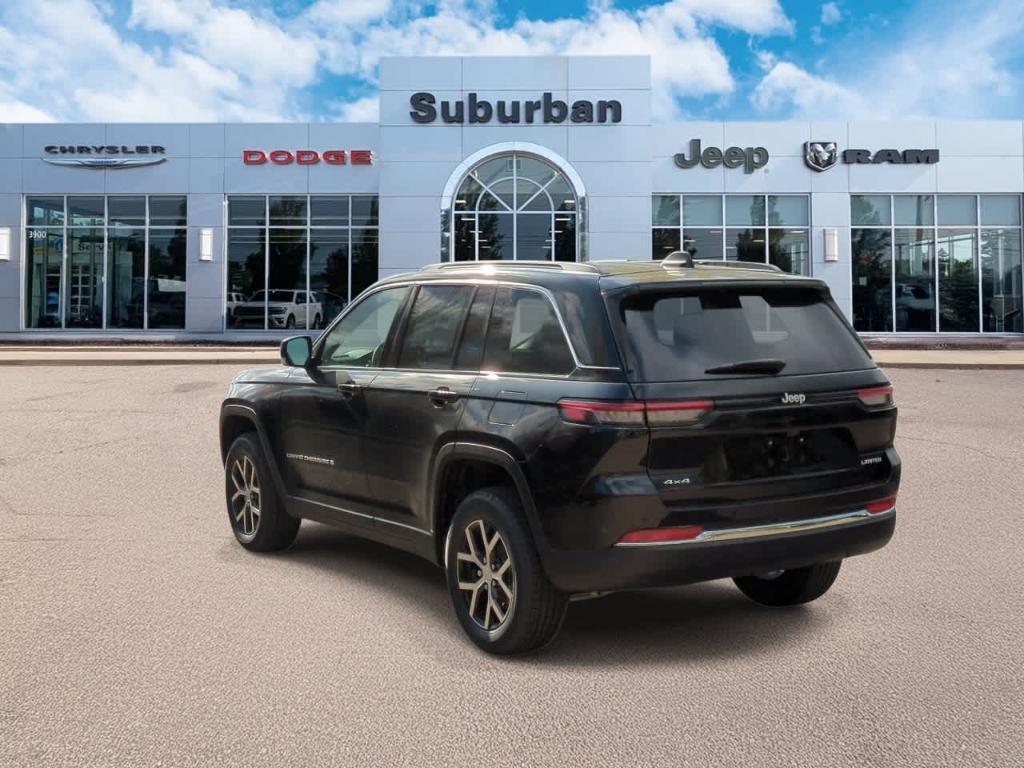 new 2025 Jeep Grand Cherokee car, priced at $40,992