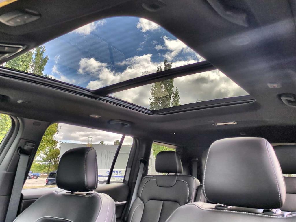 new 2025 Jeep Grand Cherokee L car, priced at $48,051