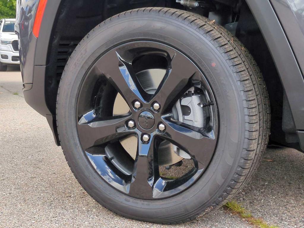 new 2025 Jeep Grand Cherokee L car, priced at $48,051