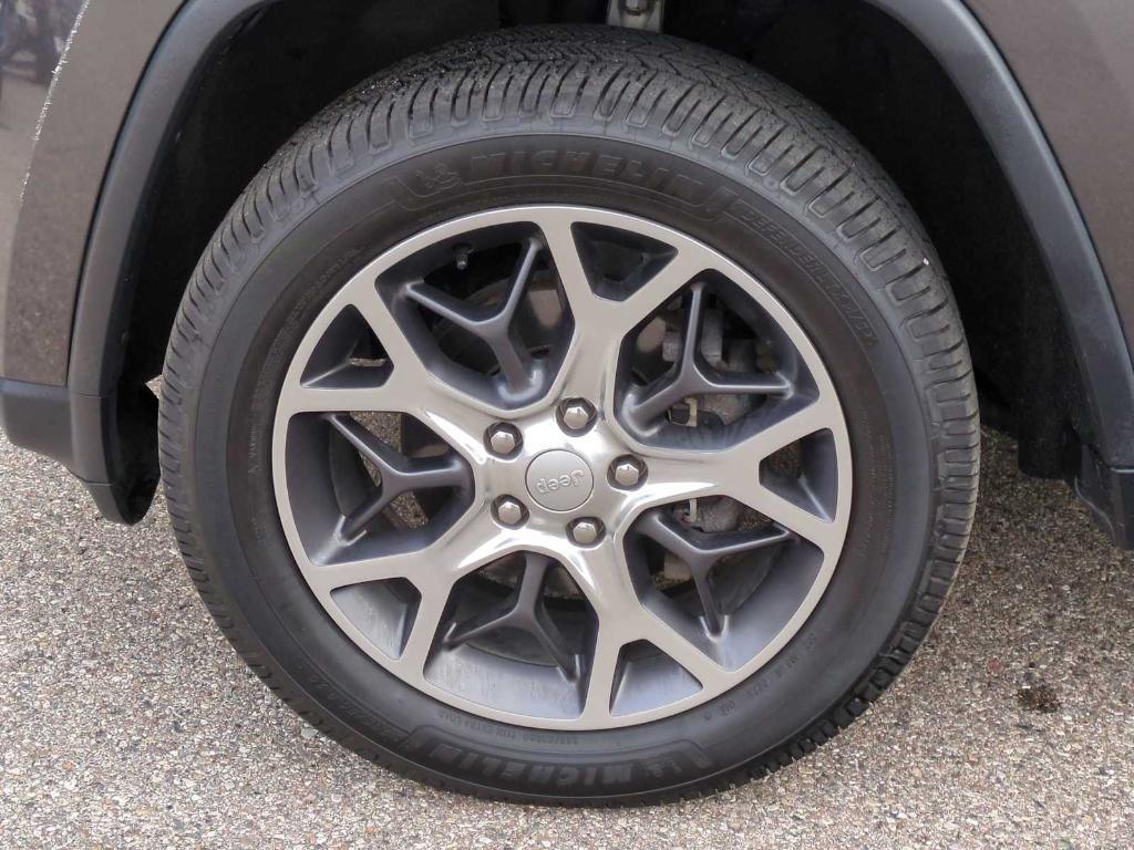 used 2019 Jeep Grand Cherokee car, priced at $16,770