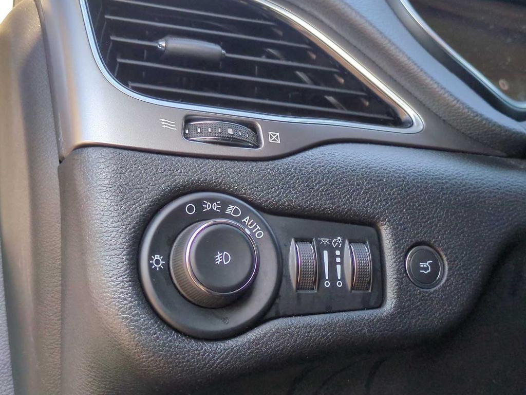 used 2022 Jeep Cherokee car, priced at $19,488