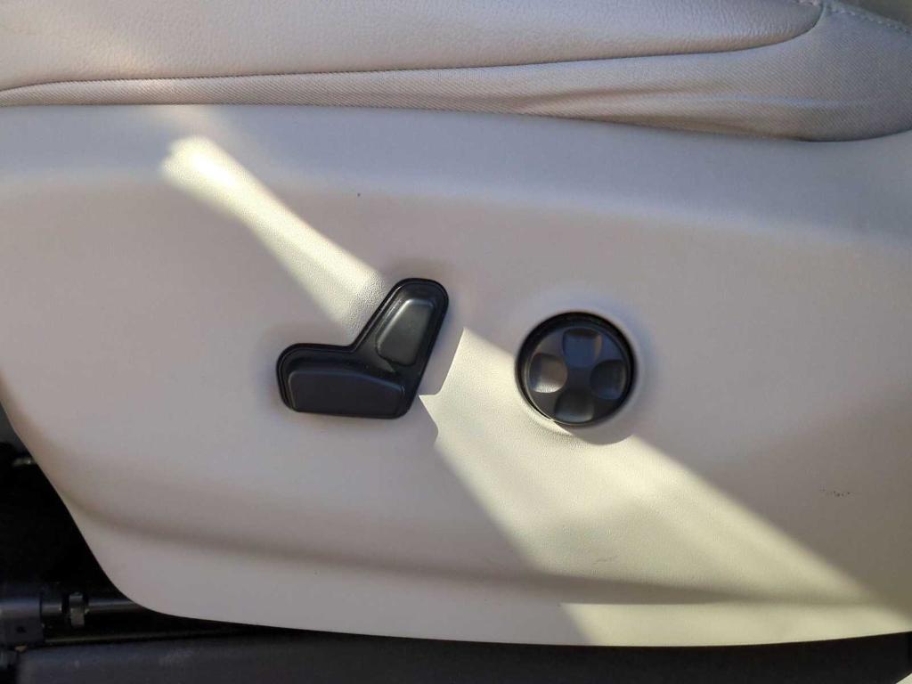 used 2020 Chrysler Pacifica car, priced at $11,990