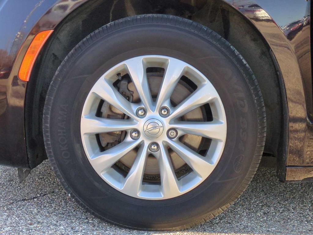 used 2018 Chrysler Pacifica car, priced at $14,990