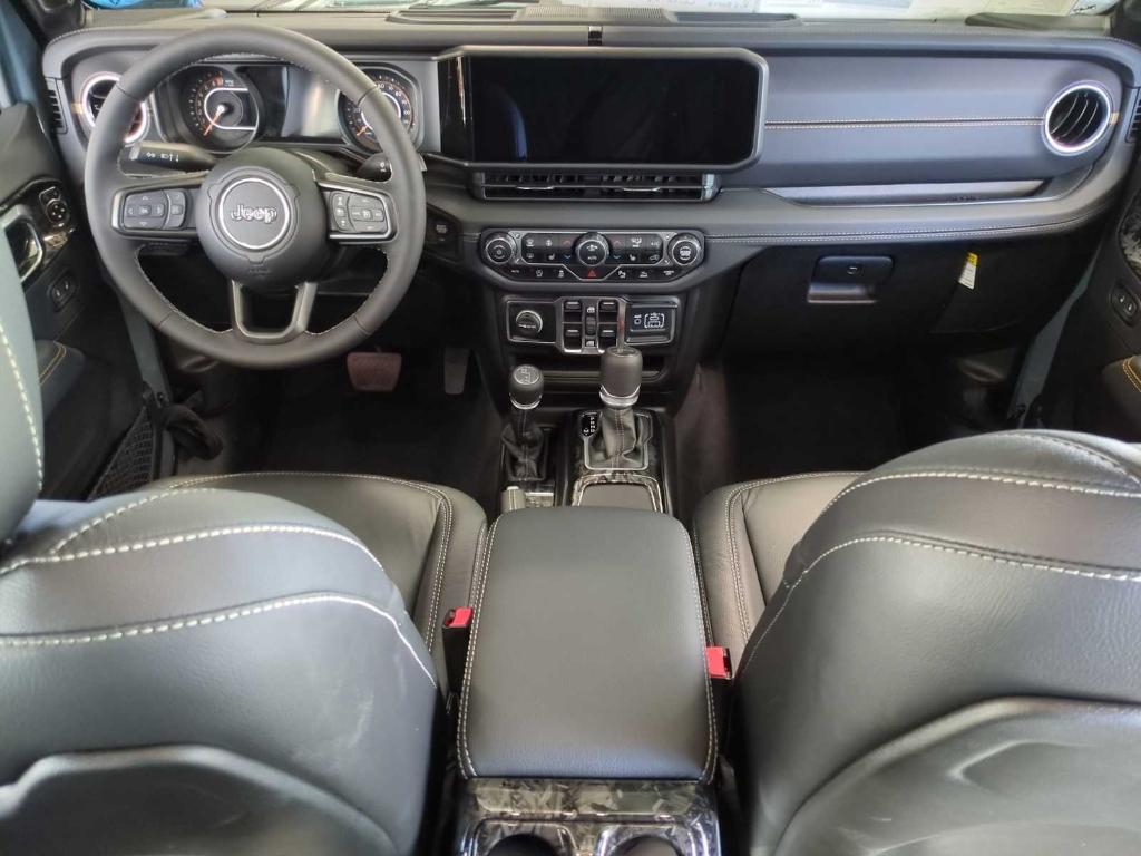 new 2025 Jeep Gladiator car, priced at $69,597