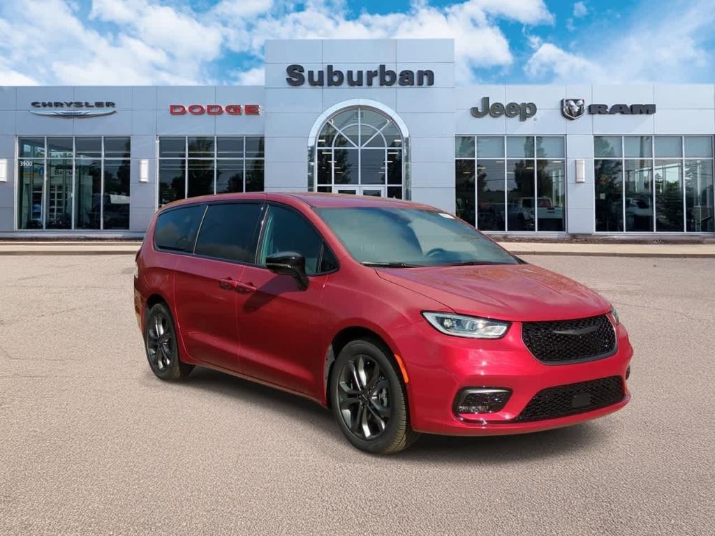new 2026 Chrysler Pacifica car, priced at $38,084
