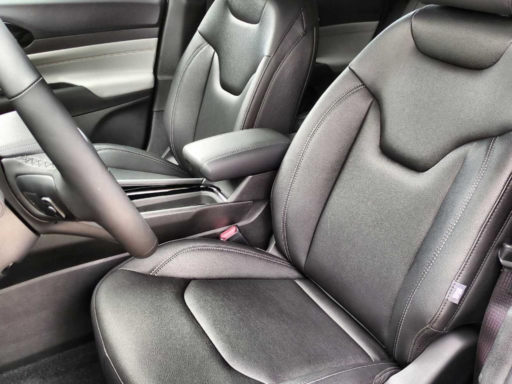 new 2026 Jeep Compass car, priced at $32,073