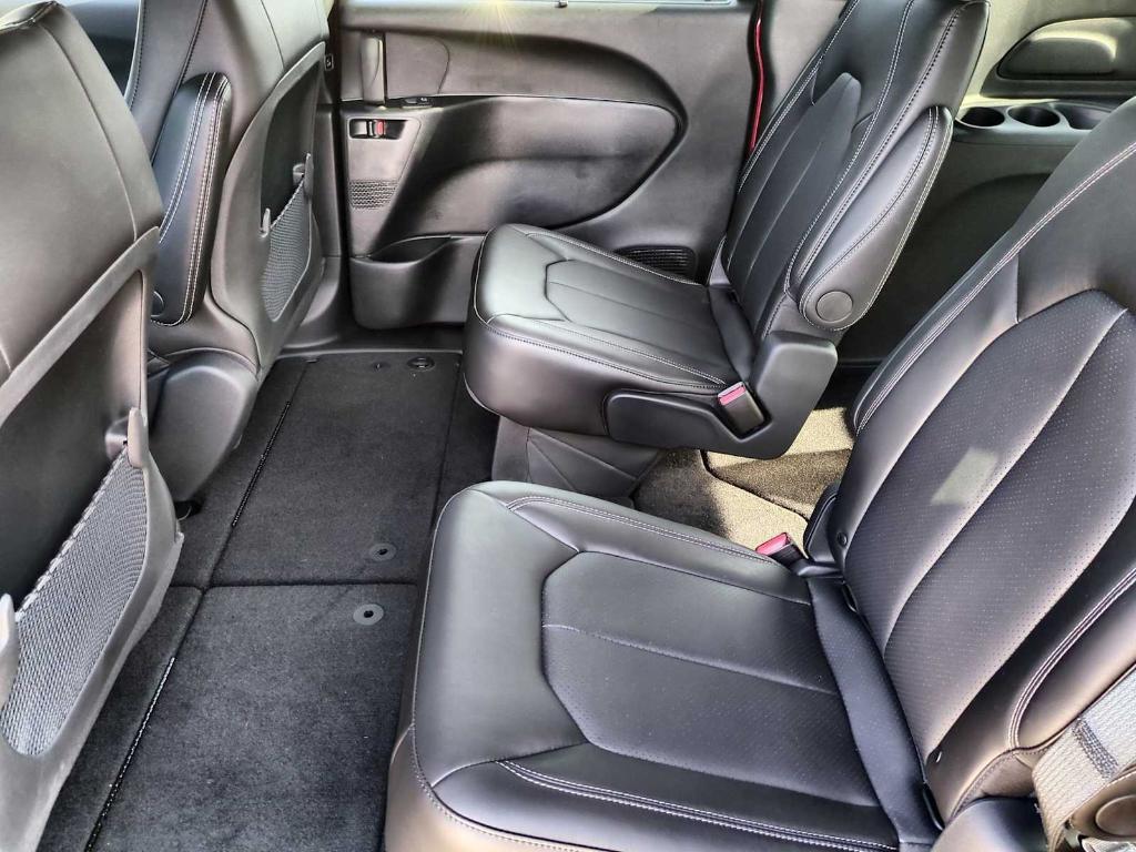 new 2026 Chrysler Voyager car, priced at $40,402