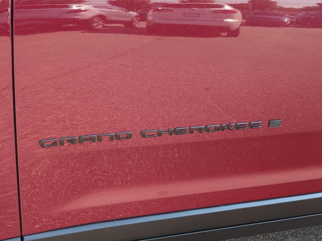 new 2025 Jeep Grand Cherokee L car, priced at $48,051