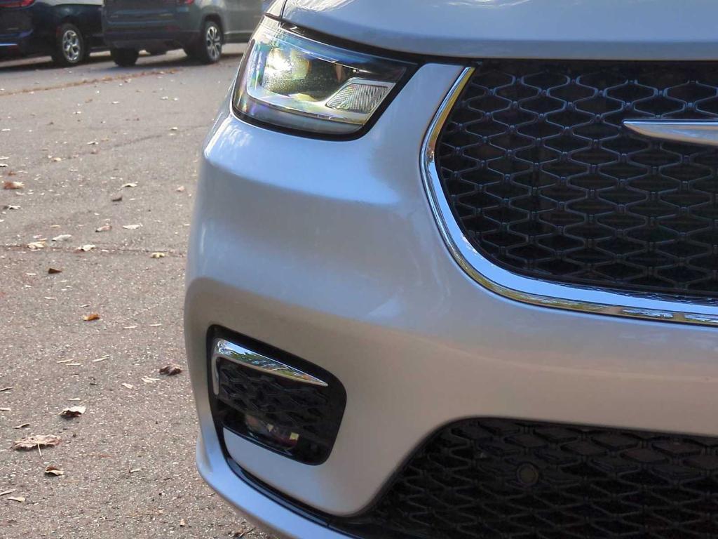 new 2026 Chrysler Pacifica car, priced at $37,532