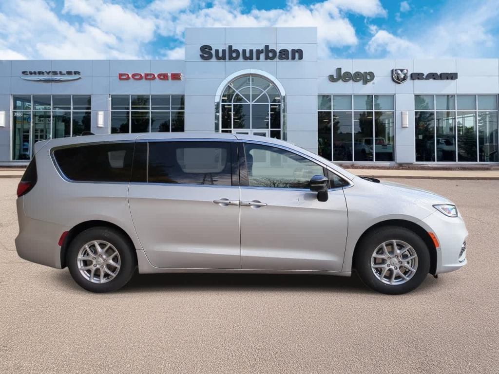 new 2026 Chrysler Pacifica car, priced at $37,532