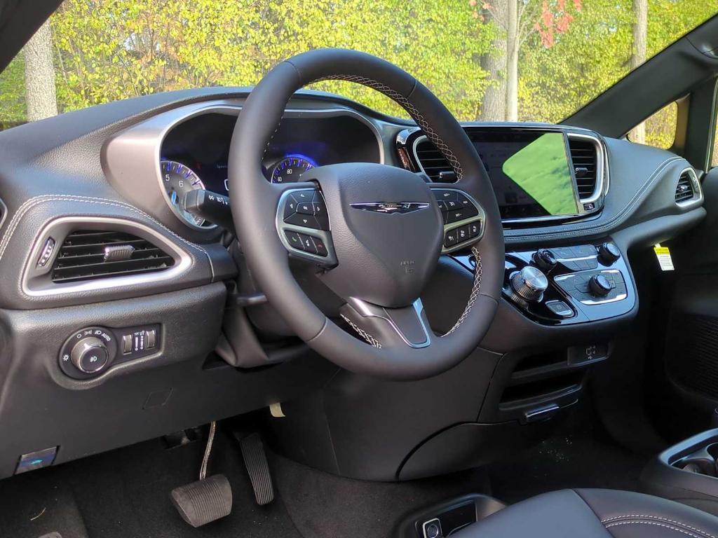 new 2026 Chrysler Pacifica car, priced at $37,532