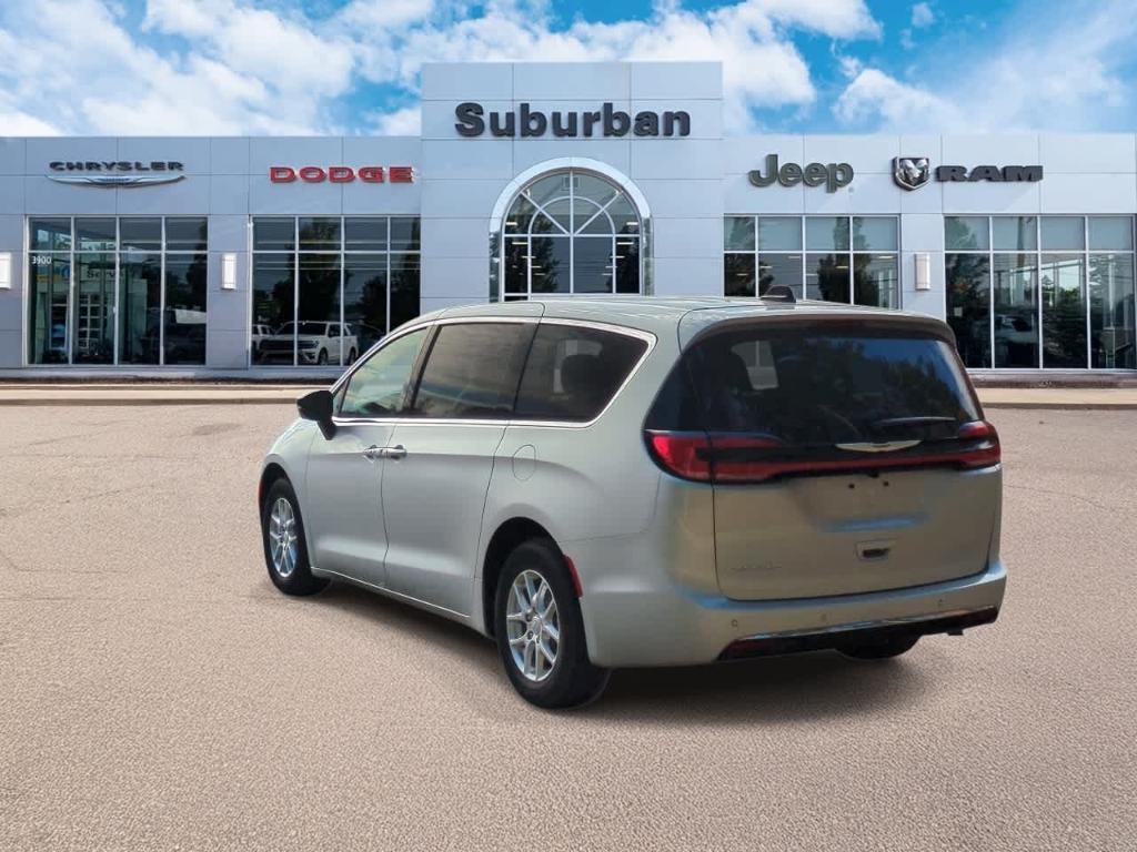 new 2026 Chrysler Pacifica car, priced at $37,532