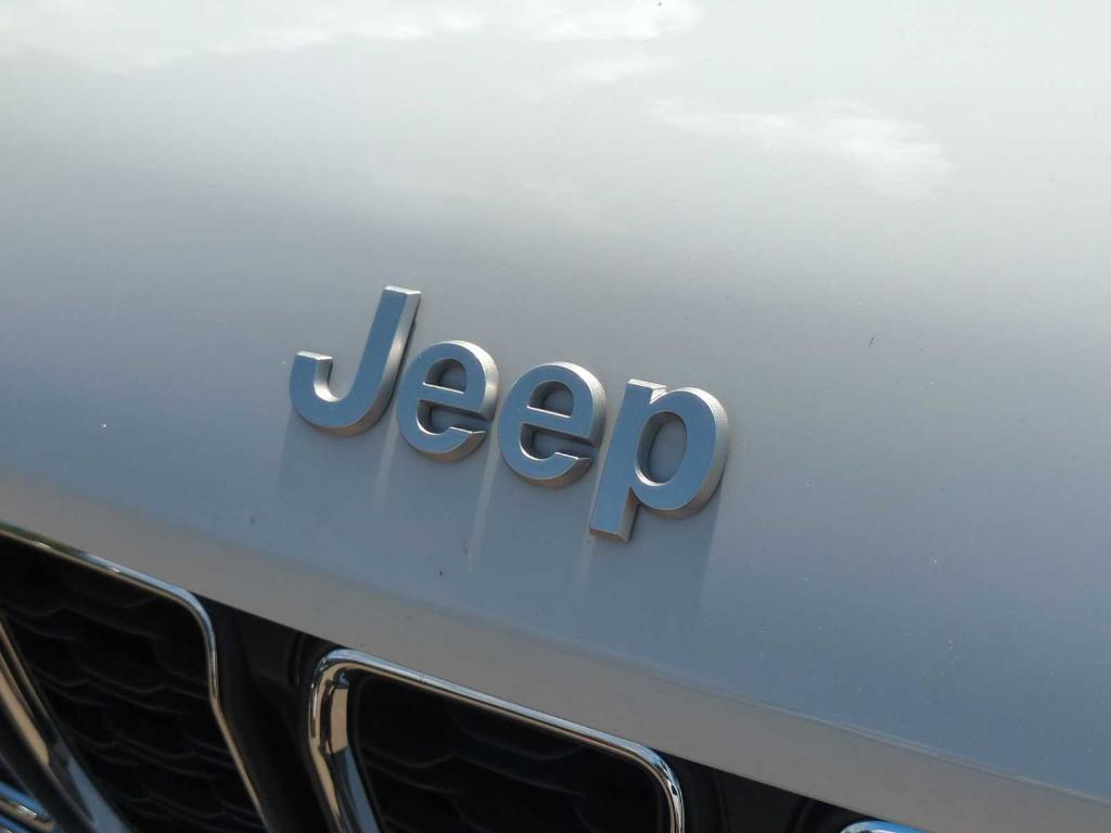 new 2025 Jeep Grand Cherokee L car, priced at $38,597