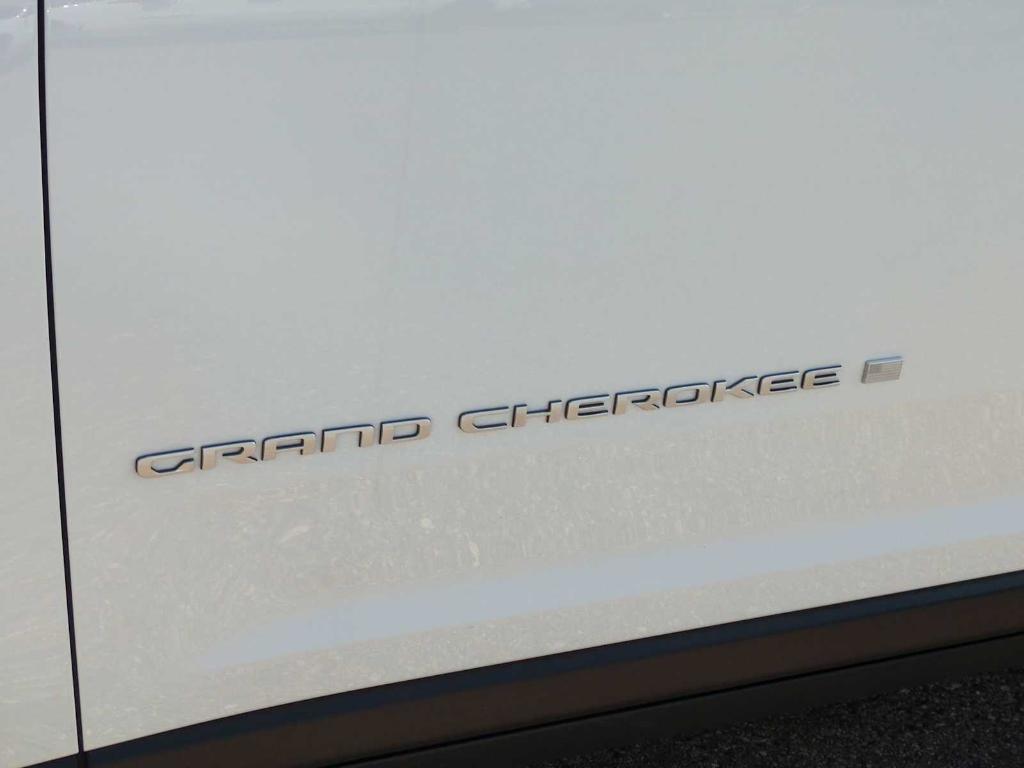 new 2025 Jeep Grand Cherokee L car, priced at $38,597