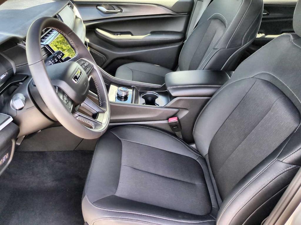 new 2025 Jeep Grand Cherokee L car, priced at $38,597