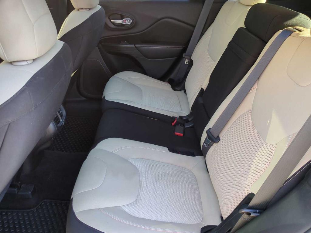 used 2016 Jeep Cherokee car, priced at $7,488