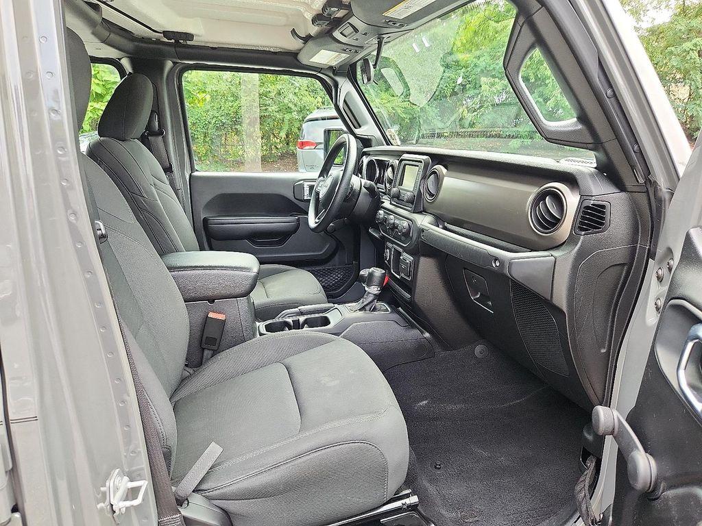 used 2021 Jeep Gladiator car, priced at $27,298