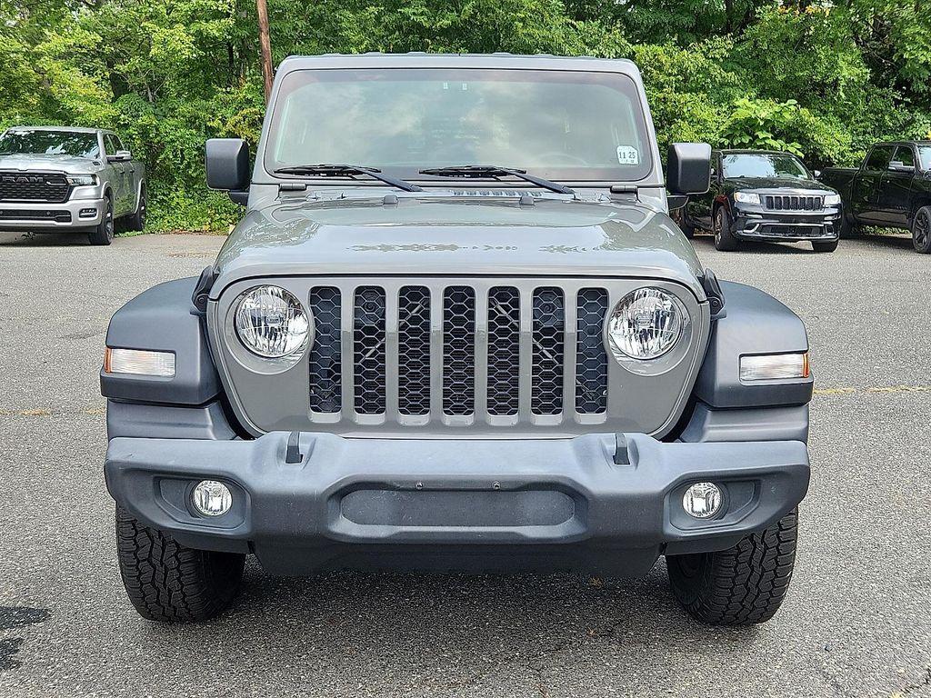 used 2021 Jeep Gladiator car, priced at $27,298