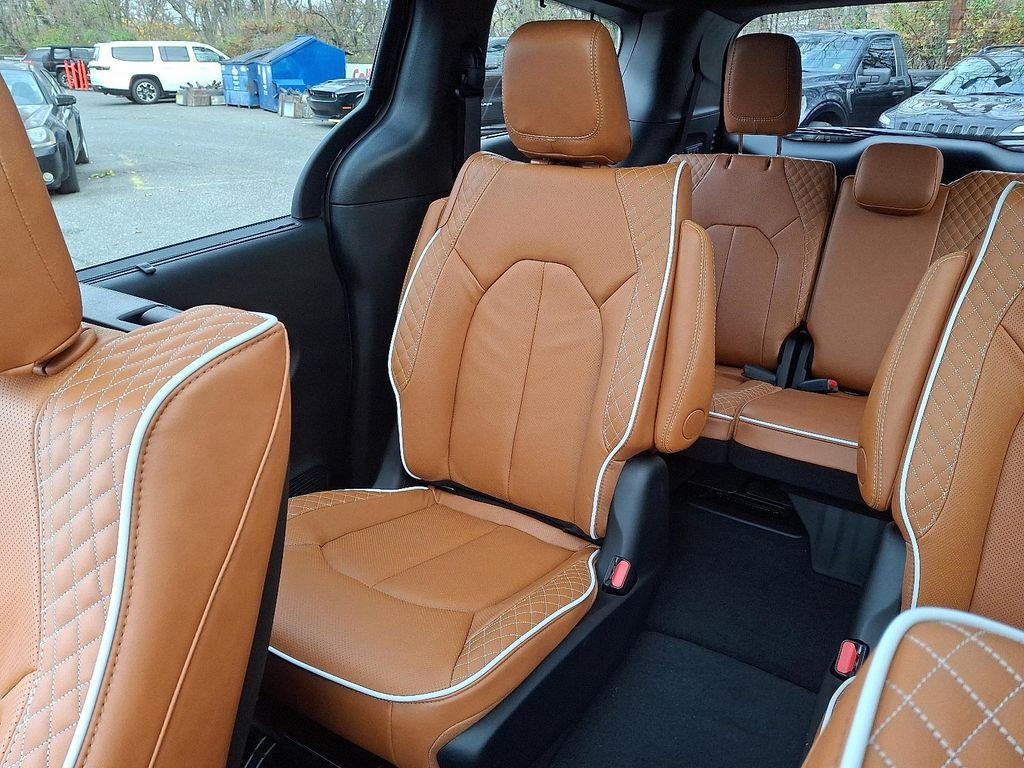 new 2026 Chrysler Pacifica car, priced at $55,995