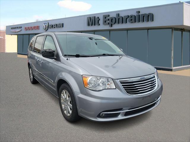 used 2015 Chrysler Town & Country car, priced at $10,094