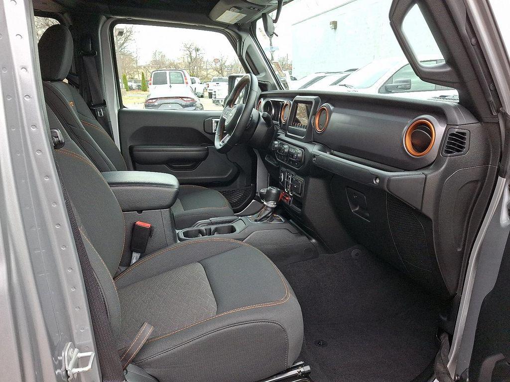 used 2021 Jeep Gladiator car, priced at $32,583