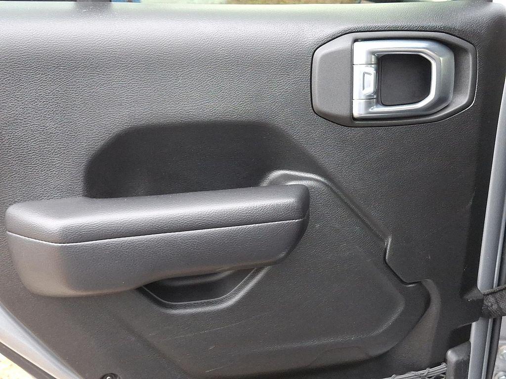 used 2021 Jeep Gladiator car, priced at $32,583