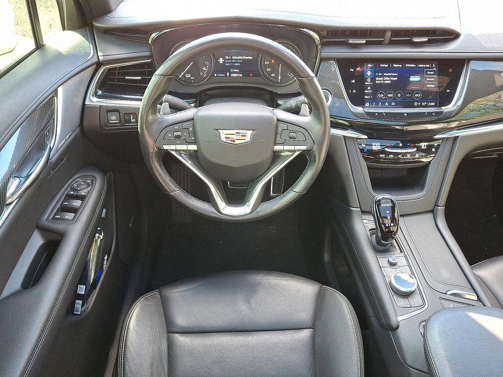 used 2021 Cadillac XT6 car, priced at $30,598