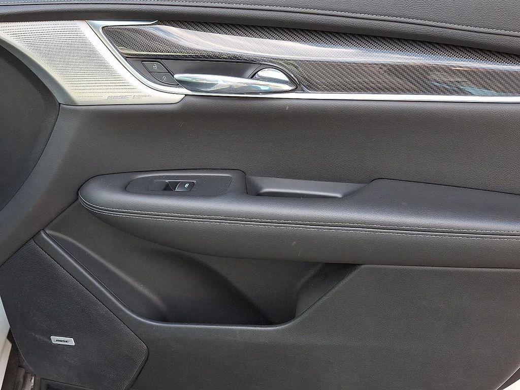 used 2021 Cadillac XT6 car, priced at $30,598