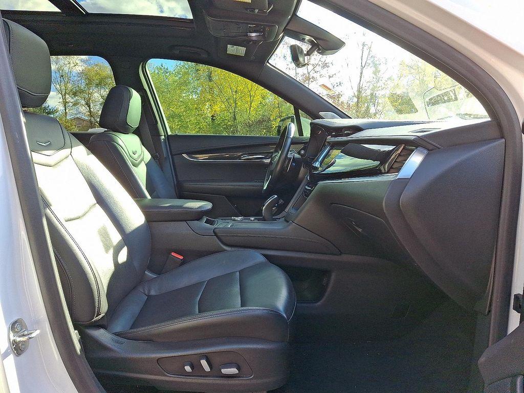 used 2021 Cadillac XT6 car, priced at $30,598