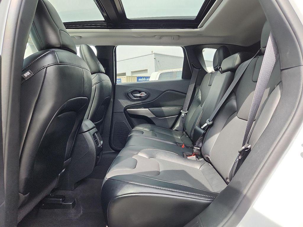 used 2022 Jeep Cherokee car, priced at $28,598