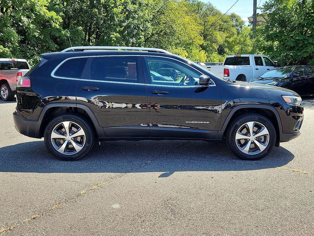 used 2020 Jeep Cherokee car, priced at $23,098
