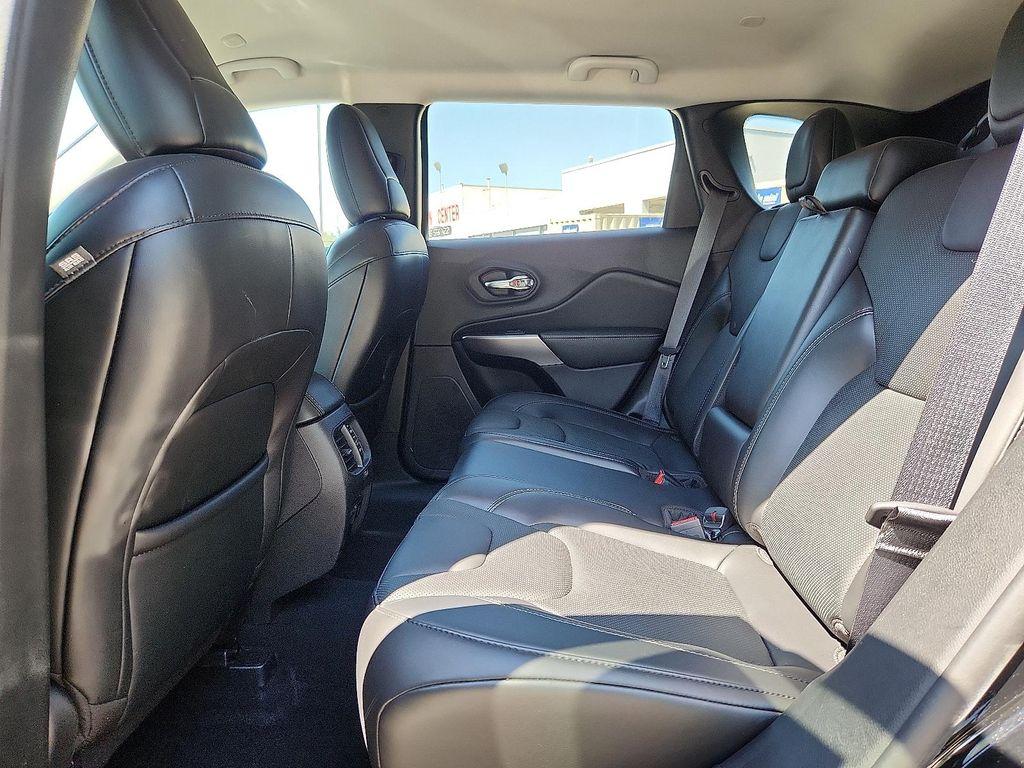 used 2020 Jeep Cherokee car, priced at $23,098