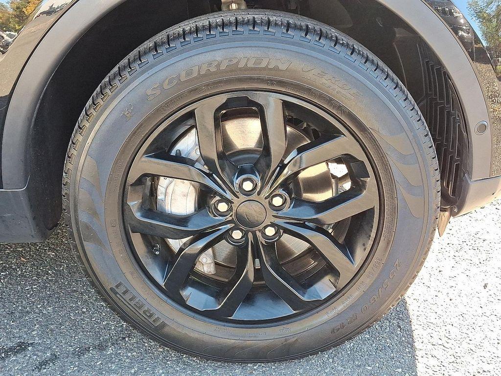 used 2020 Land Rover Discovery car, priced at $23,758