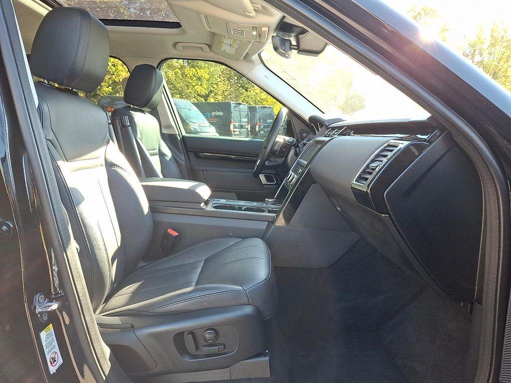 used 2020 Land Rover Discovery car, priced at $23,758