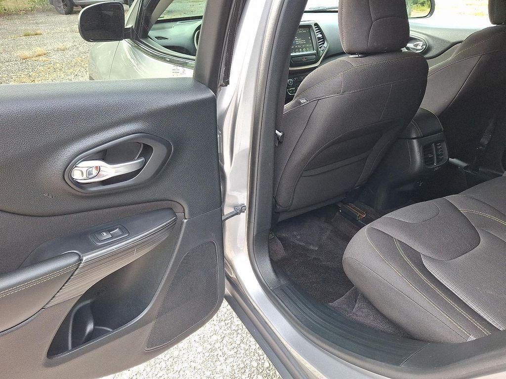 used 2017 Jeep Cherokee car, priced at $13,598