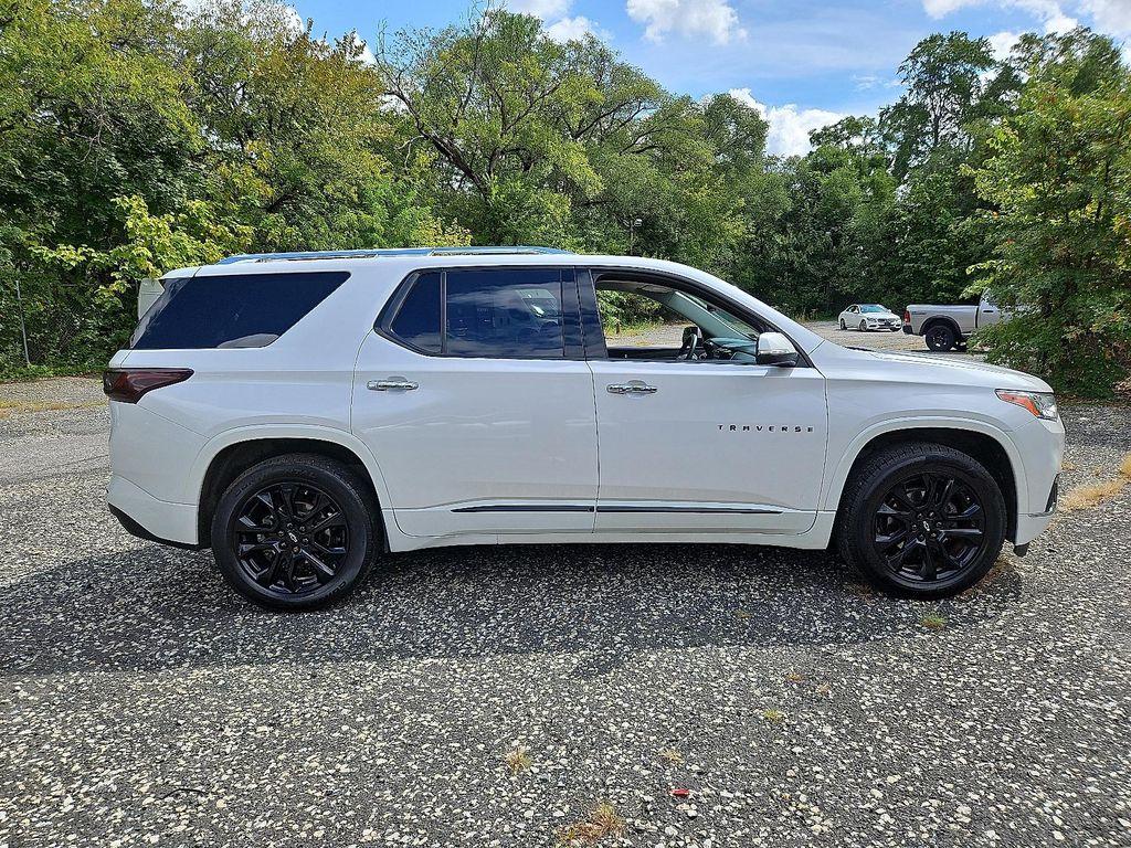 used 2021 Chevrolet Traverse car, priced at $28,598