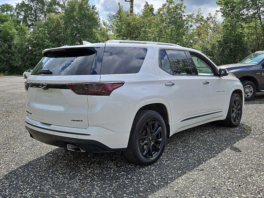 used 2021 Chevrolet Traverse car, priced at $28,598