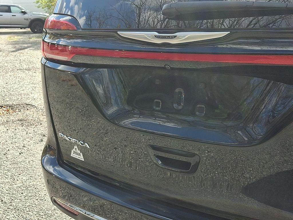 used 2023 Chrysler Pacifica car, priced at $29,598