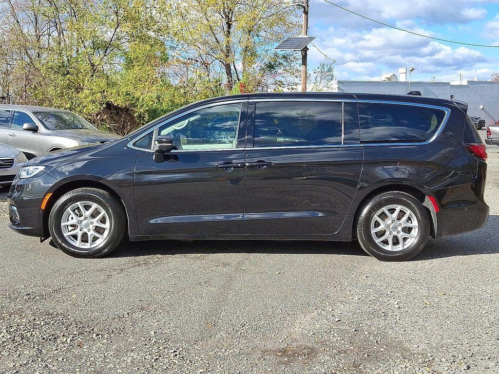 used 2023 Chrysler Pacifica car, priced at $29,598