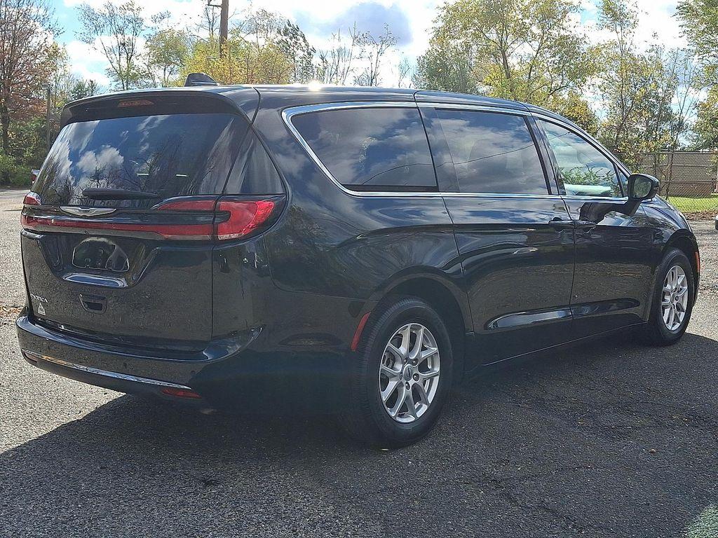 used 2023 Chrysler Pacifica car, priced at $29,598